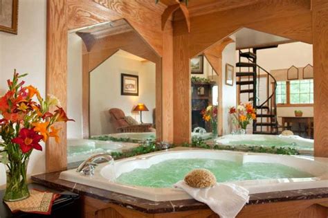 jacuzzi suites in ohio|high end ohio jacuzzi getaway.